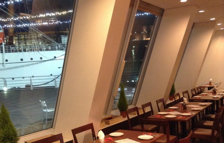 pizza-grill-yokohama-paradise